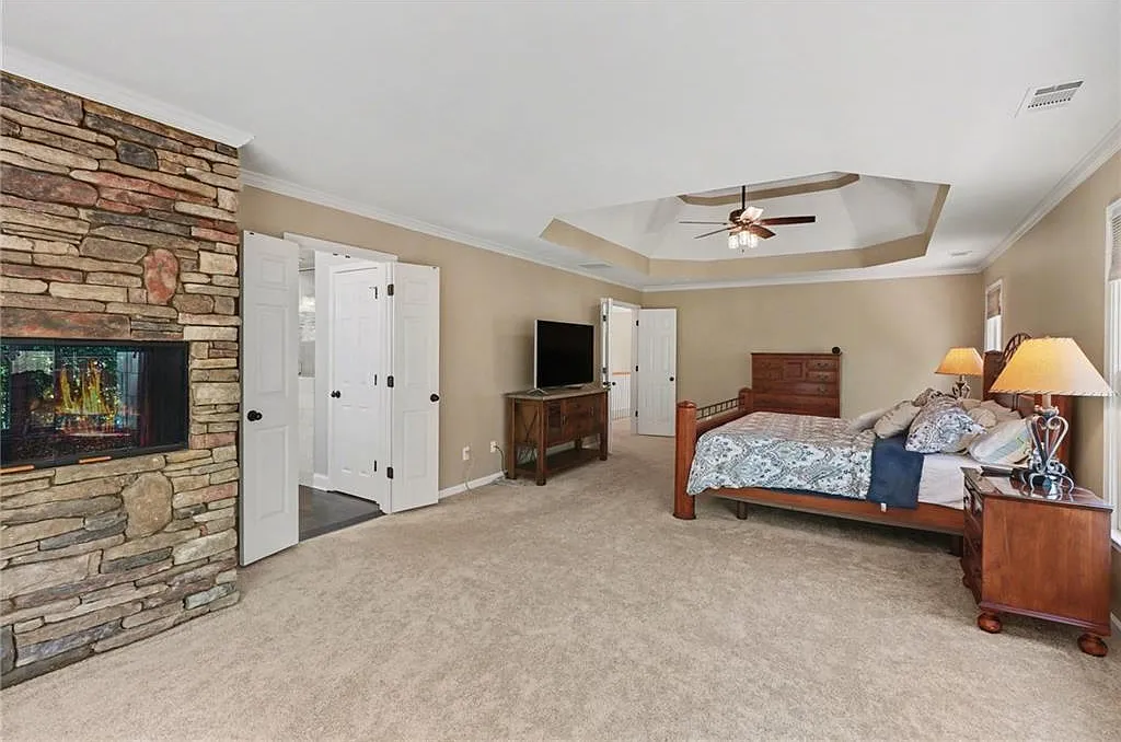 363 Woodbrook Crest